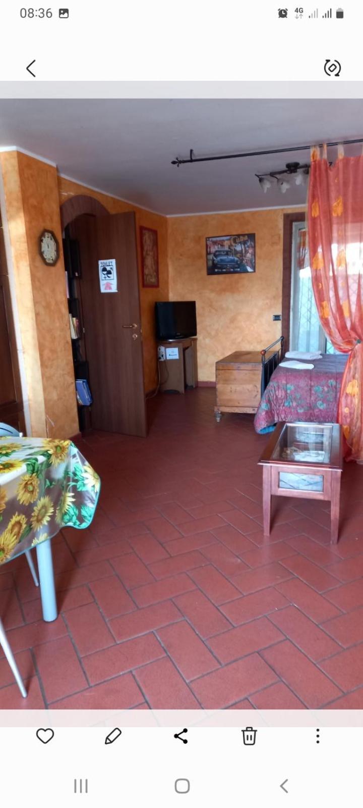 A Santy'S House 1Piano-No Lift-Shuttle A Pagamento-Raggiungibile A Piedi Aeroporto-Fermata Bus Fiera Di Roma A 3 Minuti-Air Condiz Ed Extra Bed For A Fee A Pagamento Fiumicino Exterior foto